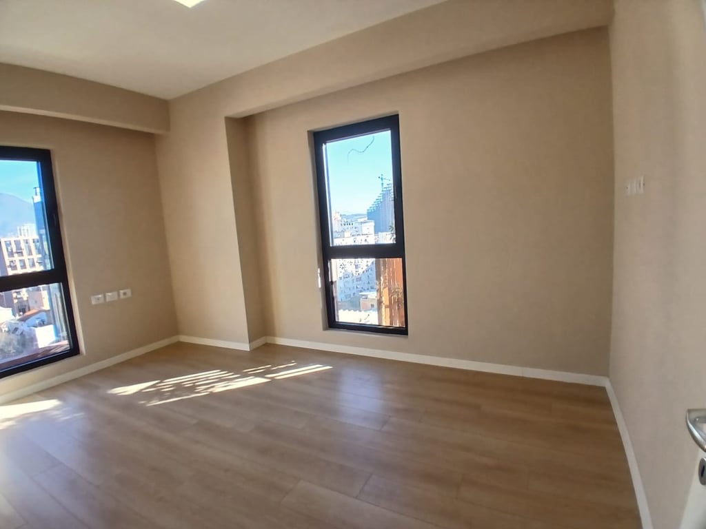 Jepet Apartment me Qera për Zyra tek Tirana Garden Building, Rruga e Kavajës.