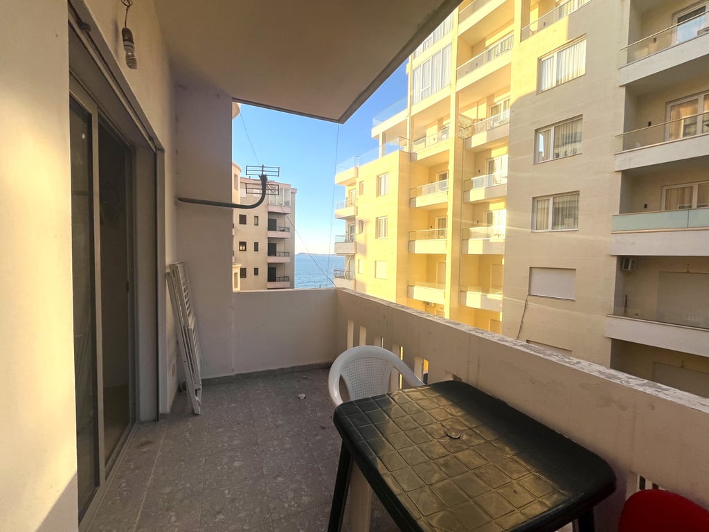 Apartament shumë i gjerë me pamje nga deti 2 / 18