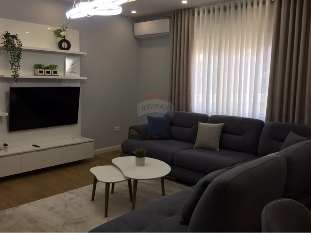 Appartamento 2+1+2 in affitto, Zogu i Zi