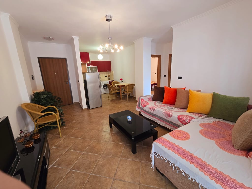 SHITET APARTAMENT 2+1 NE PLAZHIN E GOLEMIT