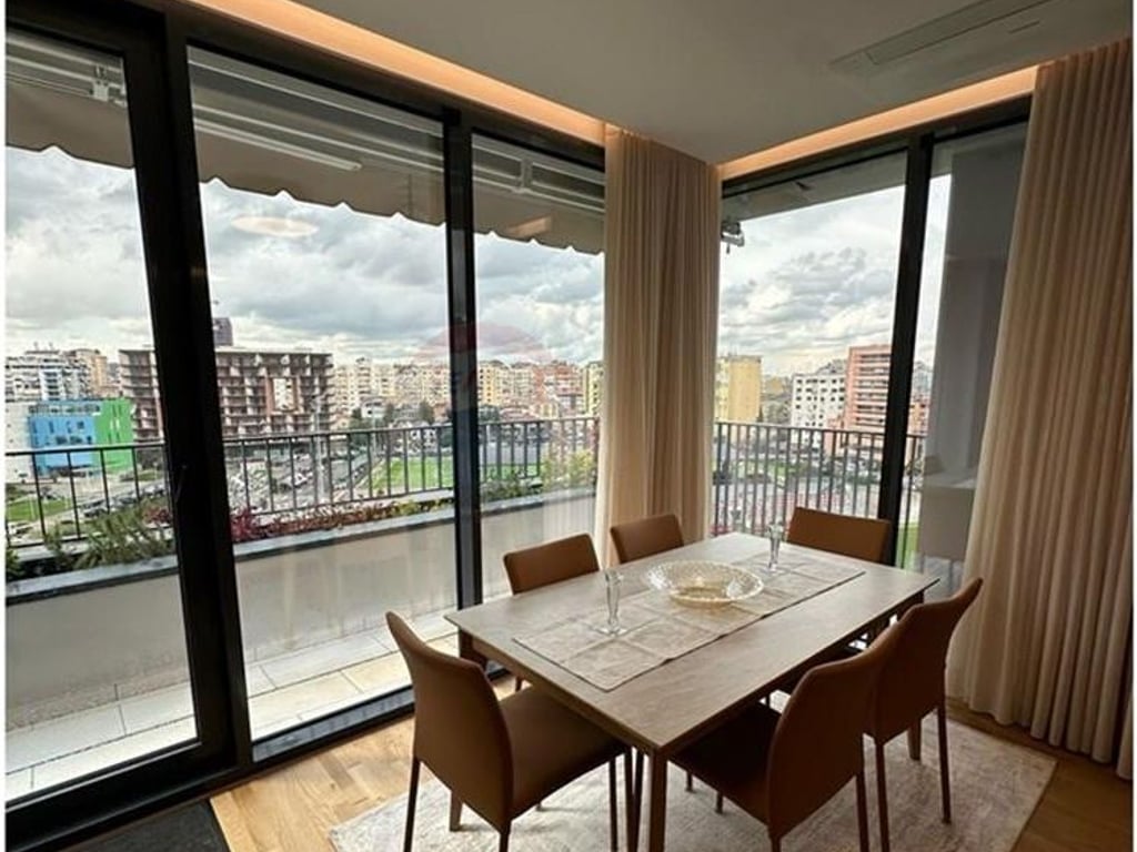 Appartamento 2+1 in affitto a Lake View