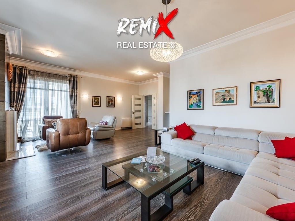 SUPER DUPLEX IN VENDITA VICINO AL PALAZZO DELLO SPORT, DURRES.