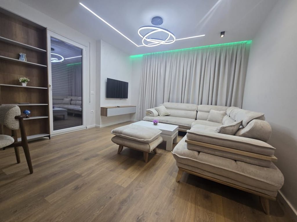Apartament 2+1+2+ Ballkon me Qira Ne Don Bosko