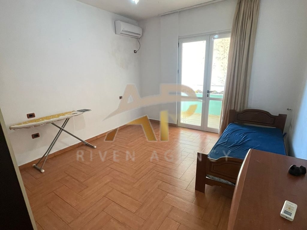 Appartamento 2+1+2 in Affitto vicino all'Hotel Meridian alla Stazione Ferroviaria