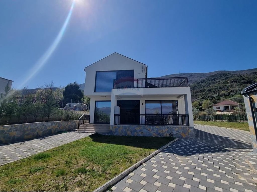 LUXURIOUS VILLA FOR RENT IN BERZHITE!