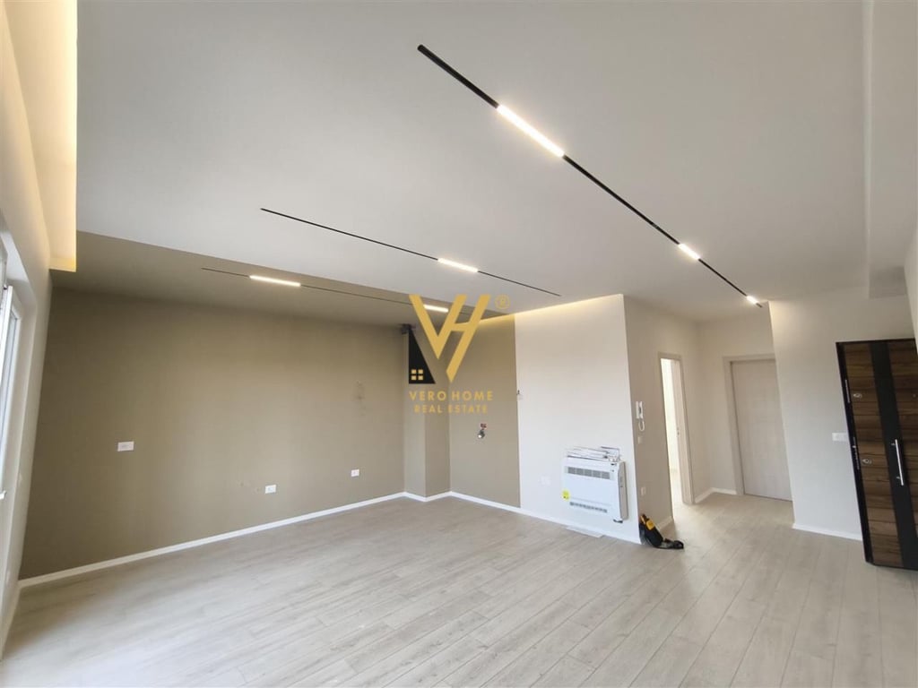 JEPET ZYRE 66 M2 ME QERA TEK RIVER REZIDENCE, UNAZA E RE 550 EURO