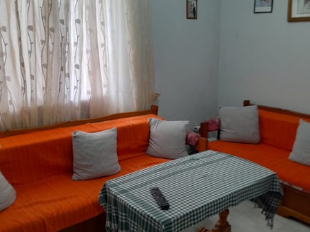 Shitet Vile 1 kateshe ne Yzberisht (ID BV0113) Tirane​