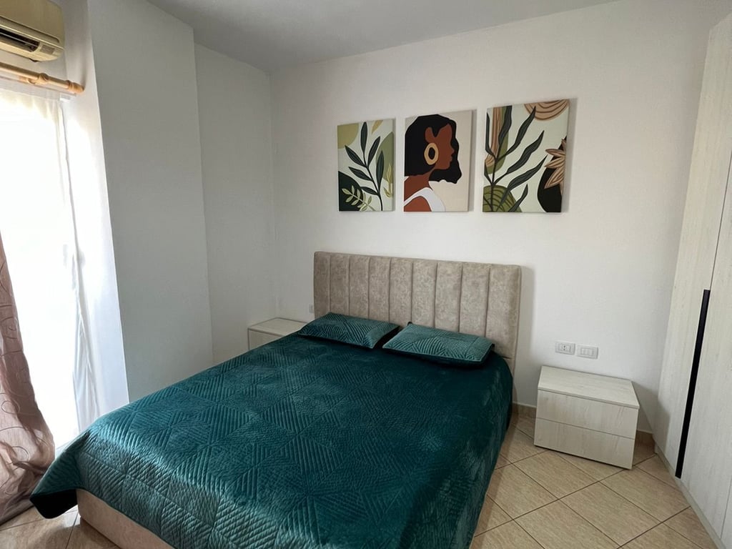 Apartament 1+1 per qira, prane Pallatit Me Shigjeta!