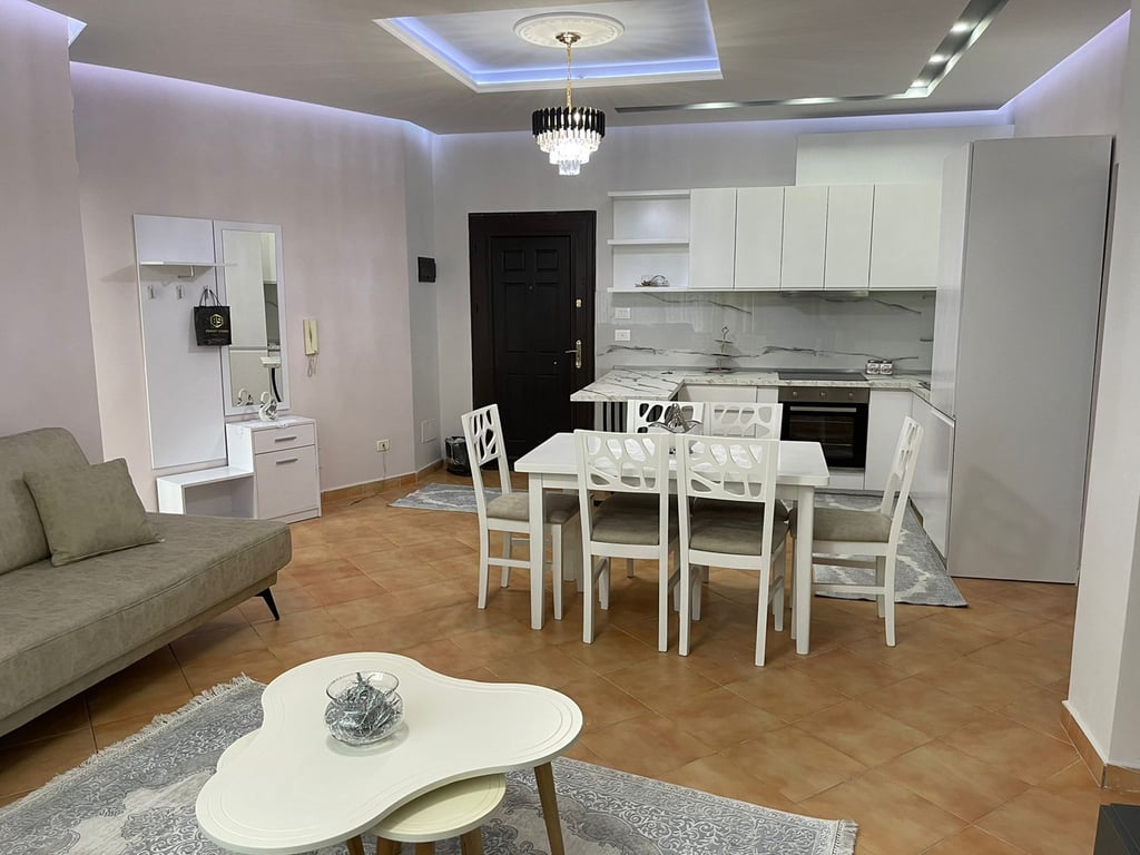 Apartament 1+1 per qira, Liqeni i Thate!