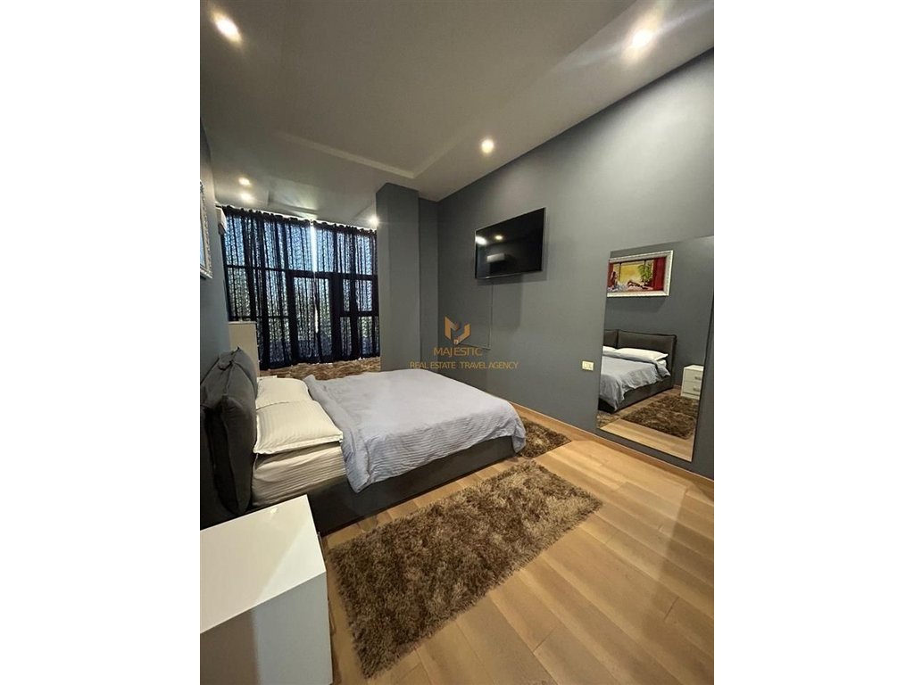 A 1+1 apartment is available for rent on Peti Liqeni Thate street.