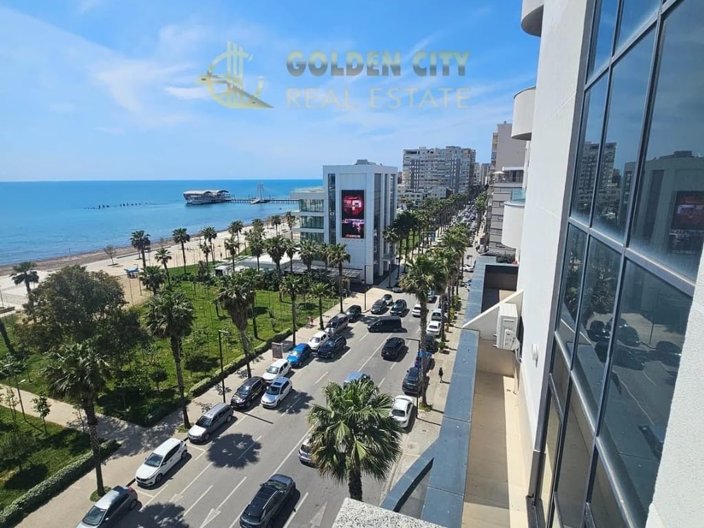 Vendesi super appartamento a Vollga.