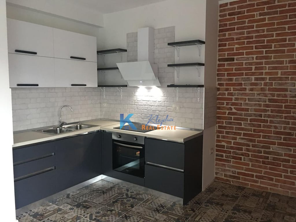 2+1+2 apartment for rent above the Botanical Garden