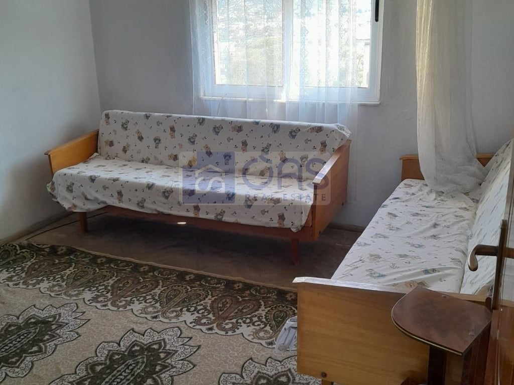 A 2+1 apartment is for rent in Allias.