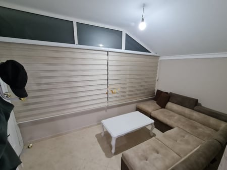 Jepet me qera hyrje 2+1+post parkimi ne Kinostudio