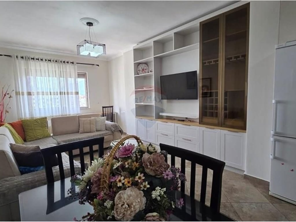 Apartament 1+1 me qera Astir