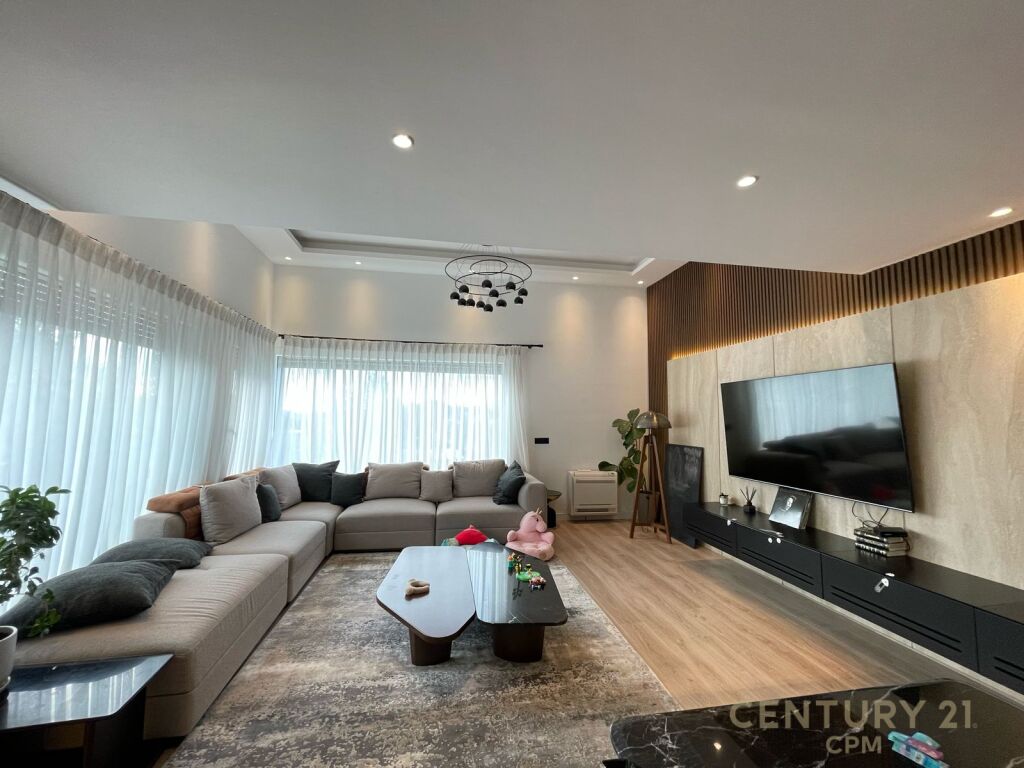  🏡 VILË LUKSOZE PËR SHITJE NË LONG HILL! | LUXURY VILLA FOR SALE IN LONG HILL!