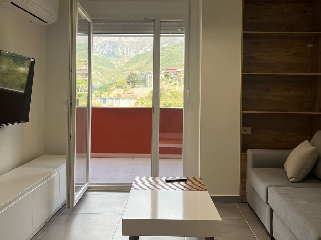 Apartment 1+1 for rent in the Fresk area on "Baftjar Lici" street.