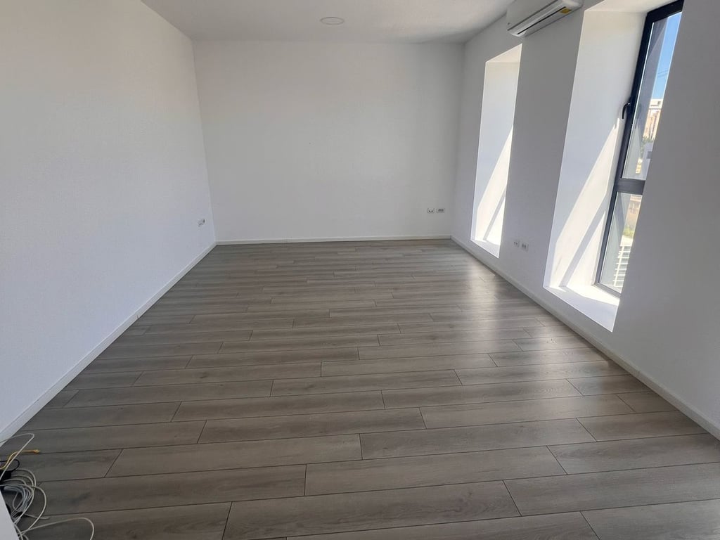 🏡 A warehouse is available for rent on the Tirana-Durres highway.