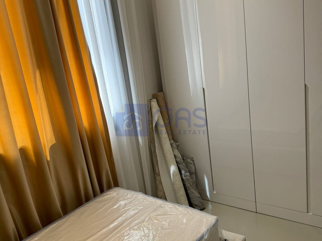 For sale, a super 2+1 apartment with a sea view in Vlorë.