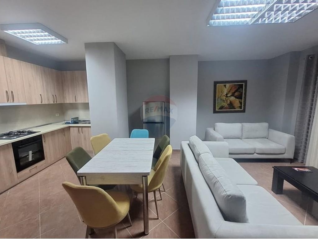 Apartament 2+1 ne shitje ne Porcelan