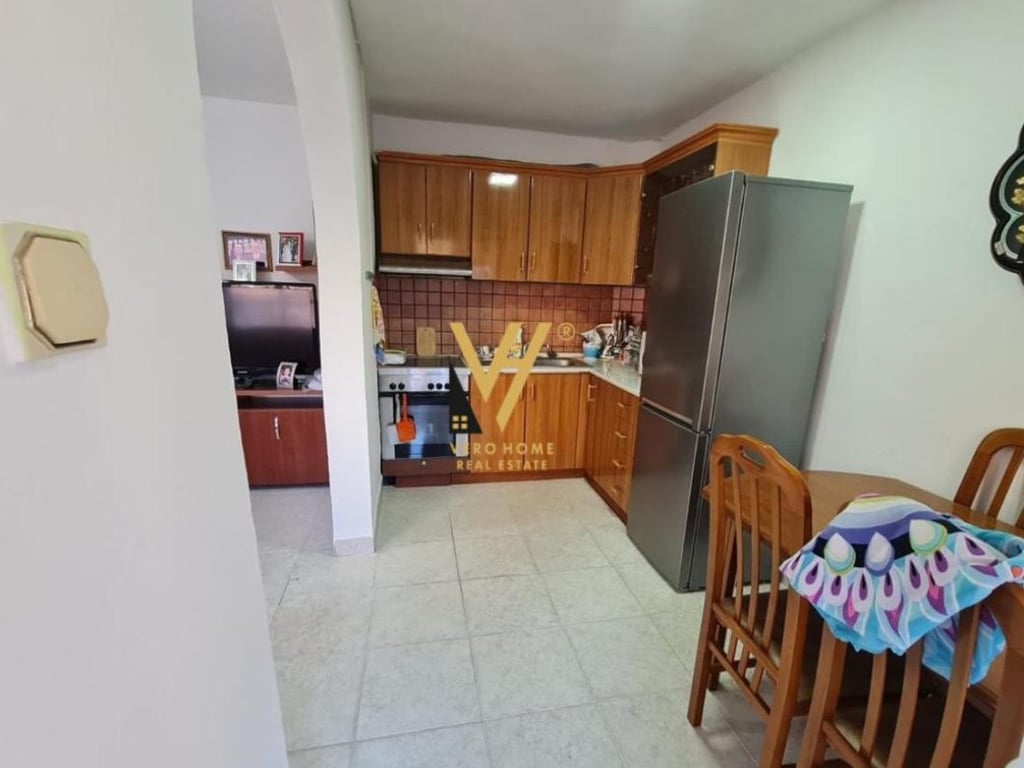 1+1 Apartment with Balcony for Rent on Durresi Street 650 Euro