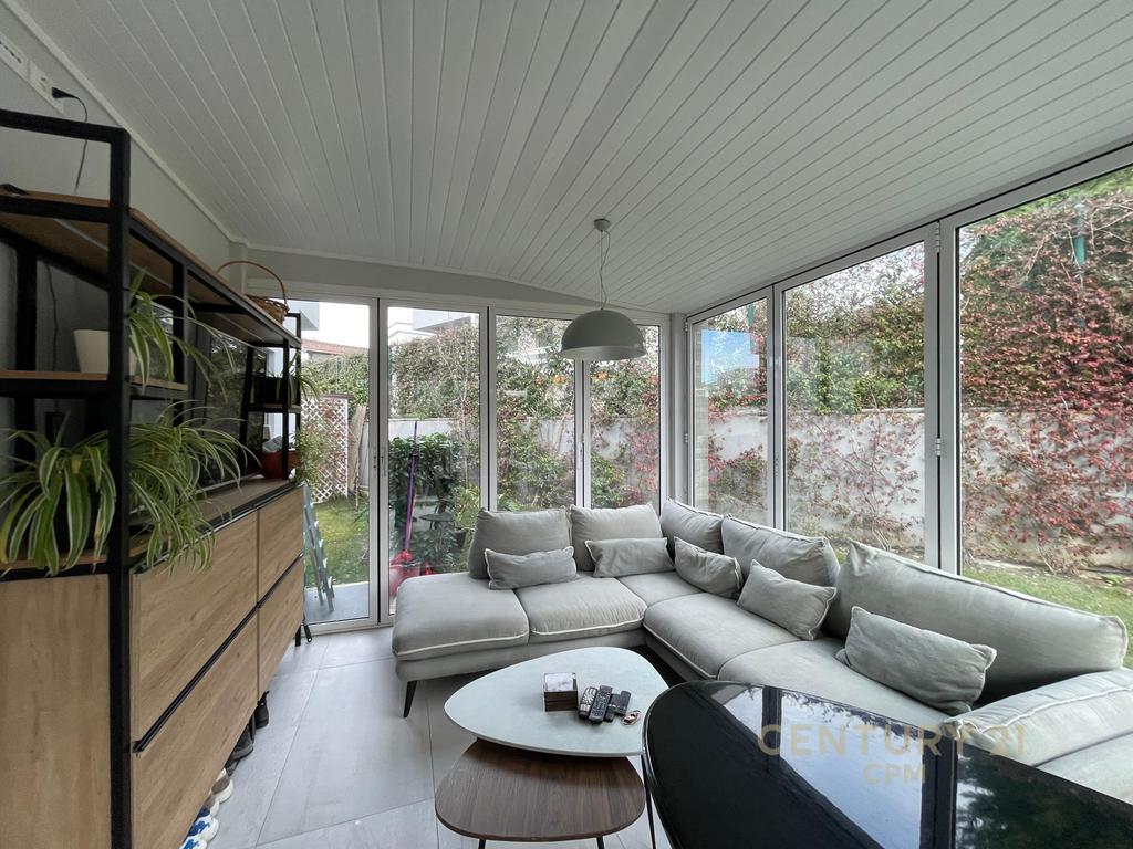  🏡 VILË LUKSOZE PËR SHITJE NË LONG HILL! | LUXURY VILLA FOR SALE IN LONG HILL!