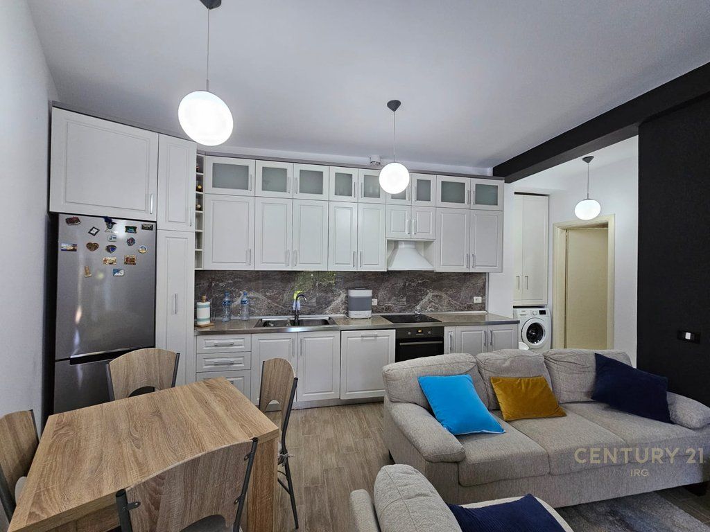 ✨🌴 SHITET APARTAMENT 2+1 ME OBORR NË KOMPLEKSIN LURA 3 – GJIRI I LALZIT