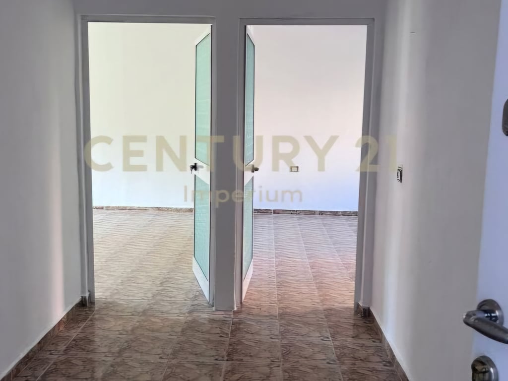 SHITET APARTAMENT 1+1 – KOMBINAT, TIRANË