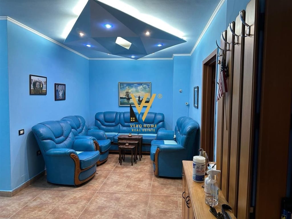 APPARTAMENTO IN VENDITA 3+1+2 AL EX BLOCCO 320.000 EURO