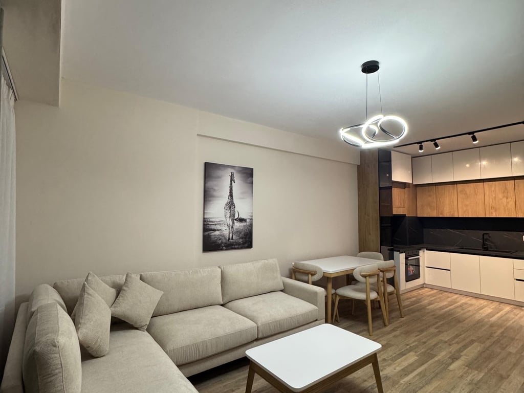 Apartament me qera 1+1 astir urban gate 45000 leke