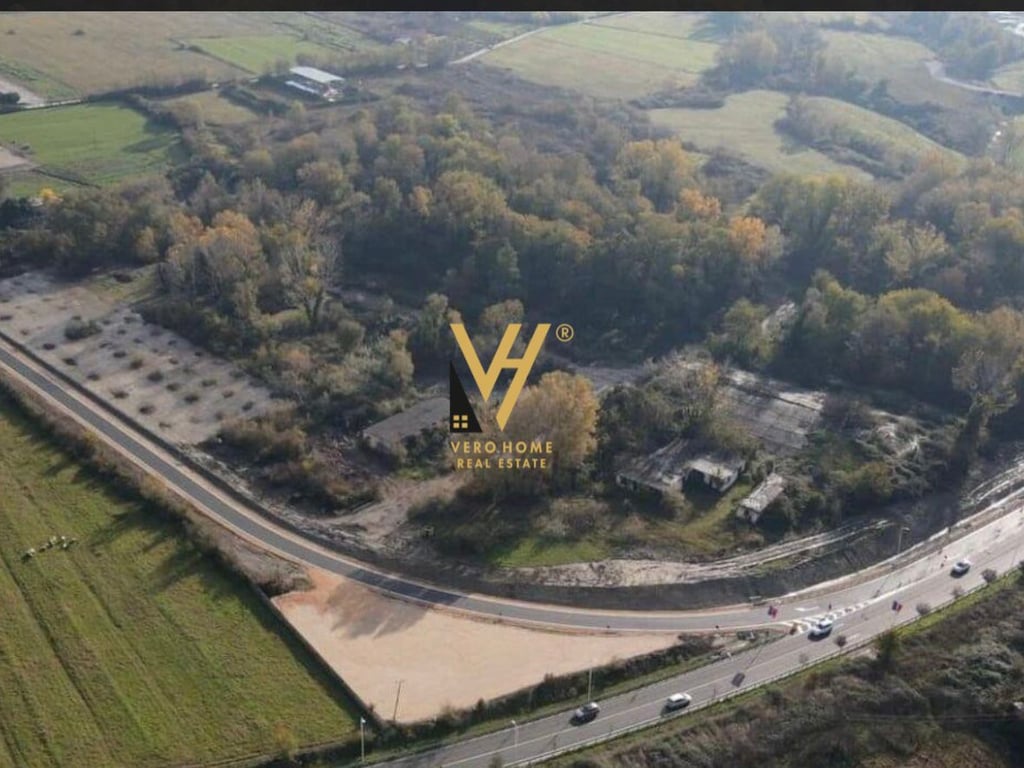 LAND OF 1,400 M2 FOR RENT NEAR RINAS AIRPORT 2,800 EURO