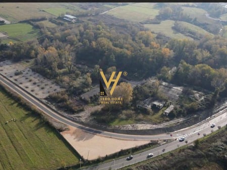 LAND OF 1,400 M2 FOR RENT NEAR RINAS AIRPORT 2,800 EURO