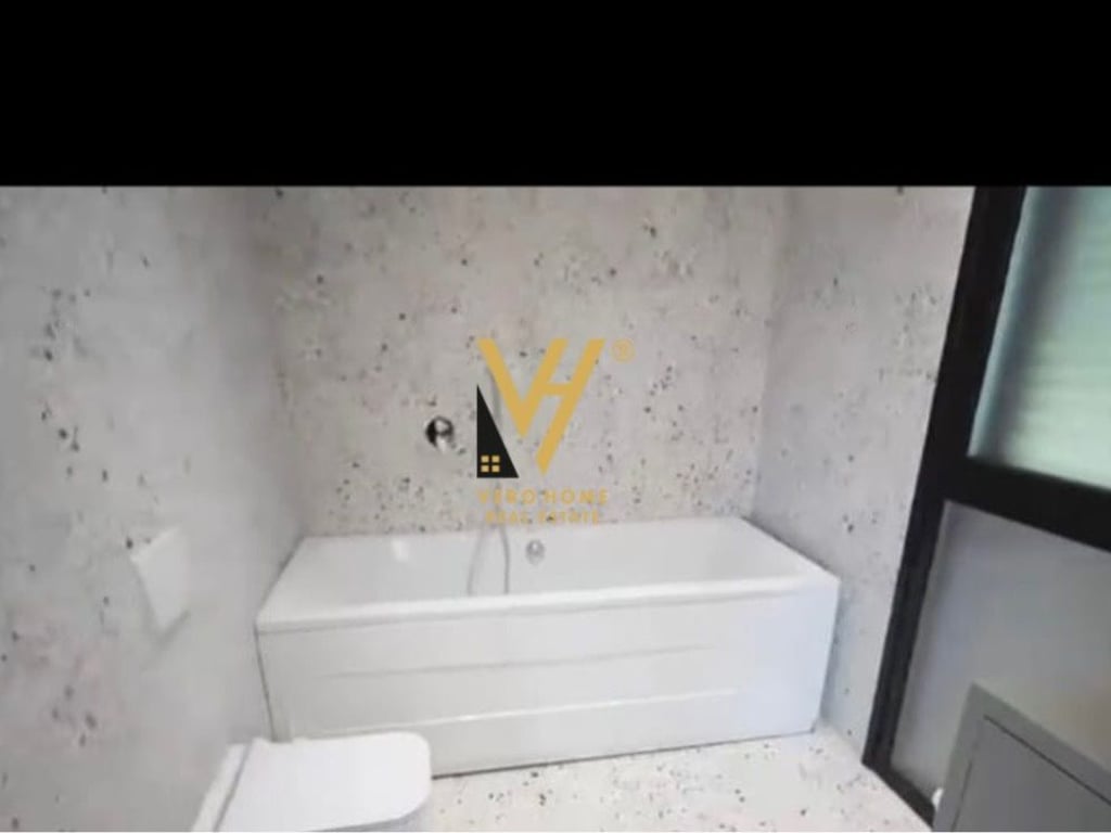 VENDESI TERRENO + VILLA A DUE PIANI NELLA ZONA DI KODRA KUQE, PASKUQAN 1.200.000 EURO
