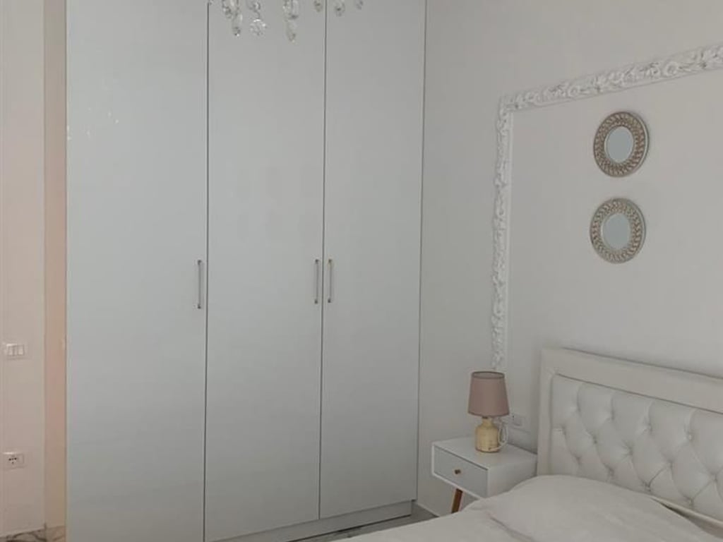 Affittasi appartamento 1+1 a Square21, Via di Kavaja.