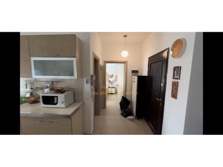	Shitet apartament 1+1 perballe Materniteti ri