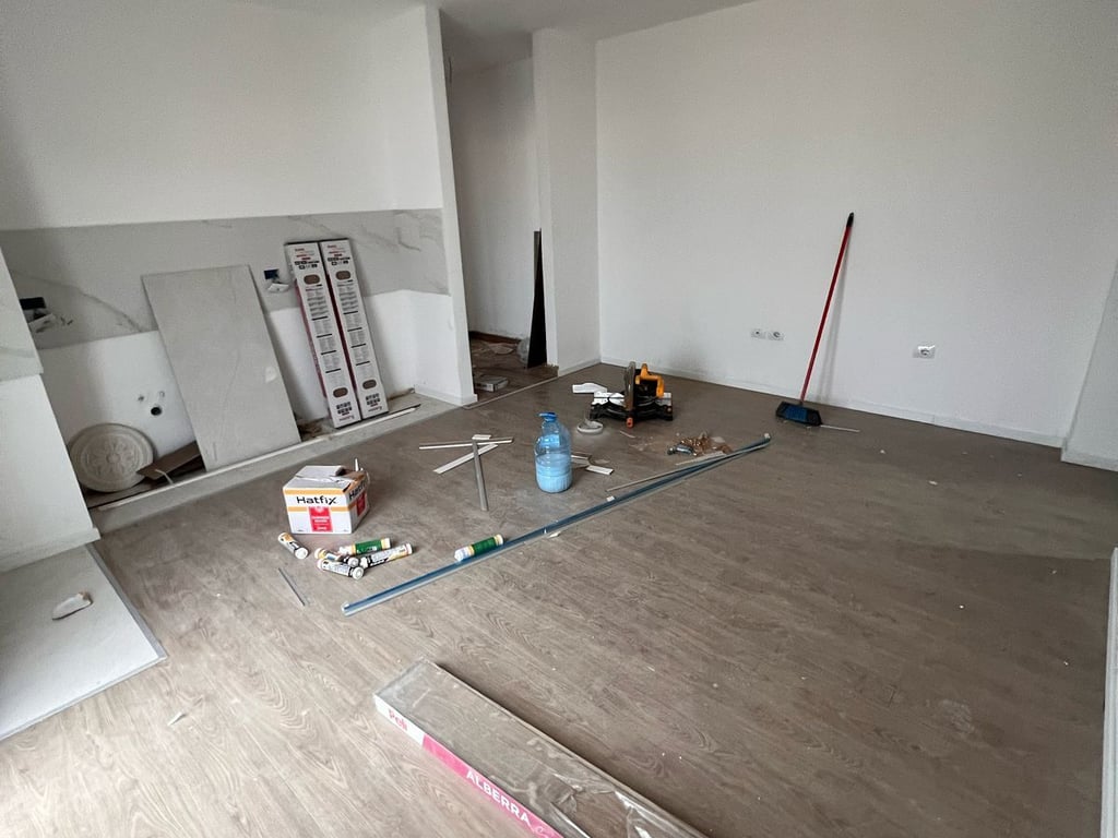 📣Shitet Apartament 1+1 te Xhamia e Selites🔑