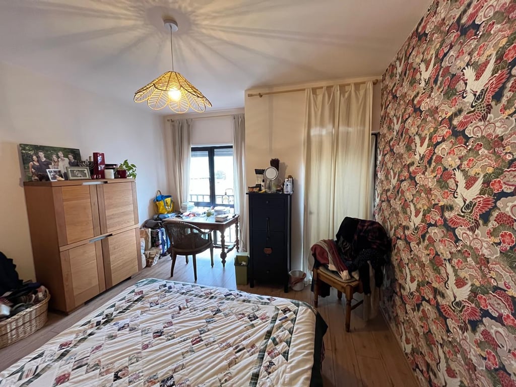 Shes Apartament 2+1 tek Rruga Gjon Buzuku