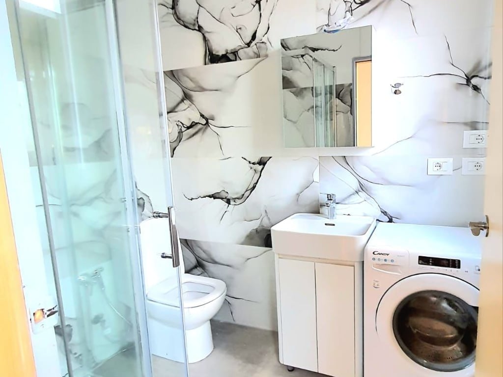 Apartment 2+1+2+veranda for rent, Myslym Shyr near Someg 650 thousand lek.