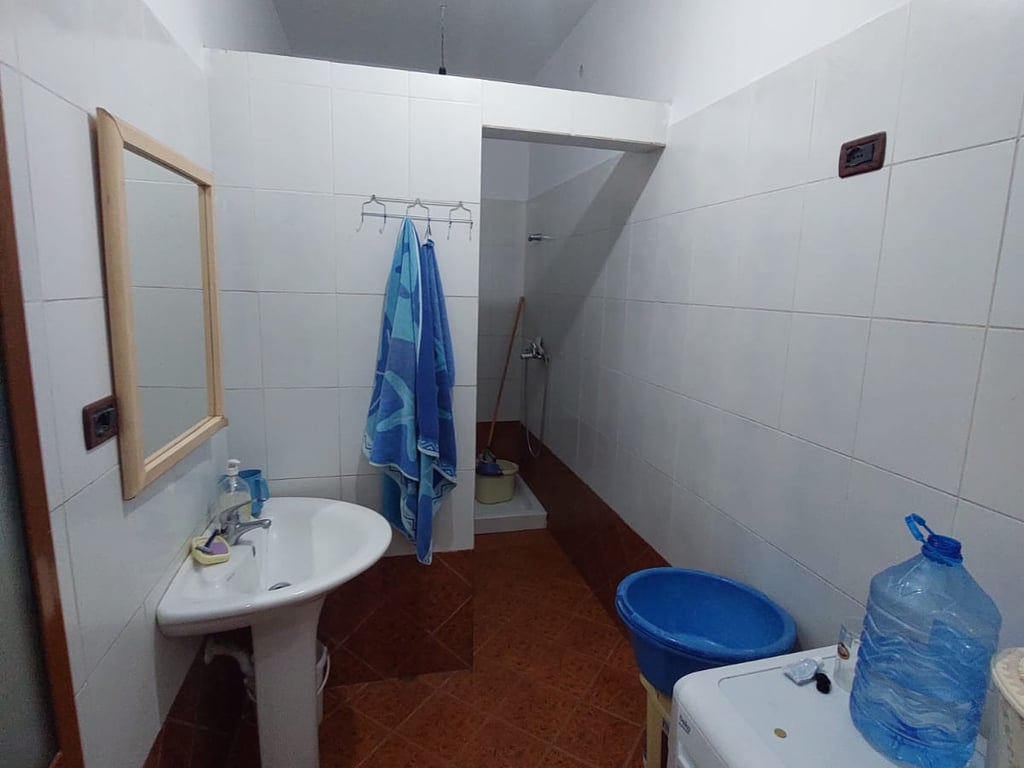 VILLA A 2 PIANI IN VENDITA AD ARAPAJ, DURRES