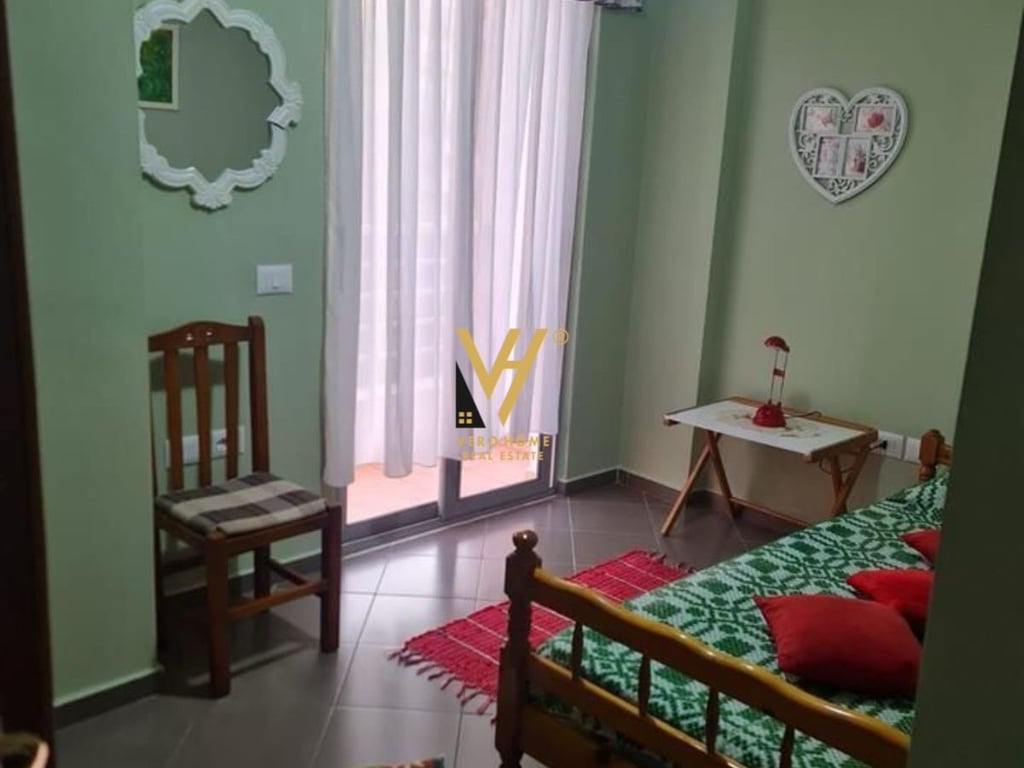 2+1 apartment for rent in Komuna e Parisit, 650 euros.