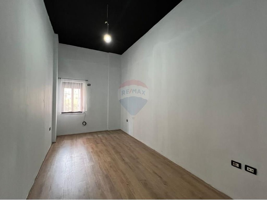 APARTAMENT 3+1 ME QIRA NE BLLOK
