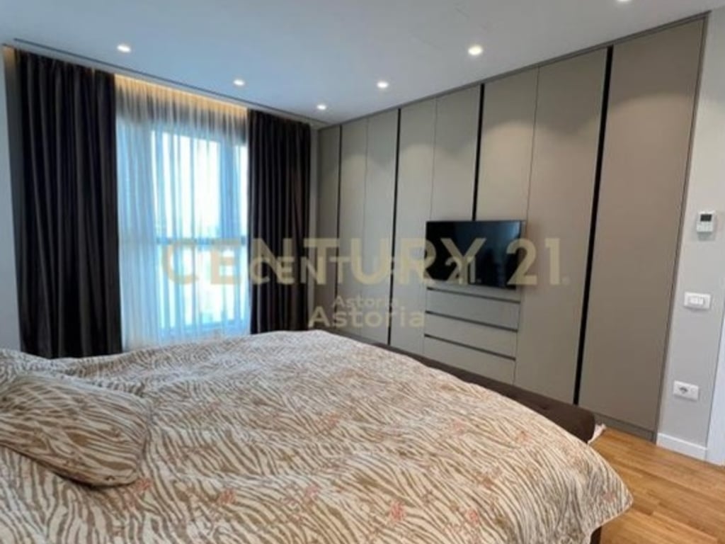 ✨ PENTHOUSE UNIK LUKSOZ ME QIRA – RRUGA E KOSOVARËVE, TIRANË