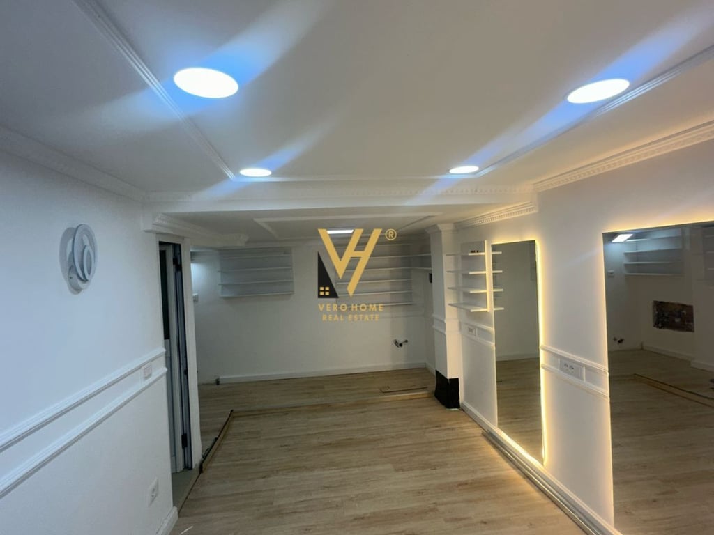 JEPET AMBIENT 40M2 ME QERA NE BLLOK 900 EURO