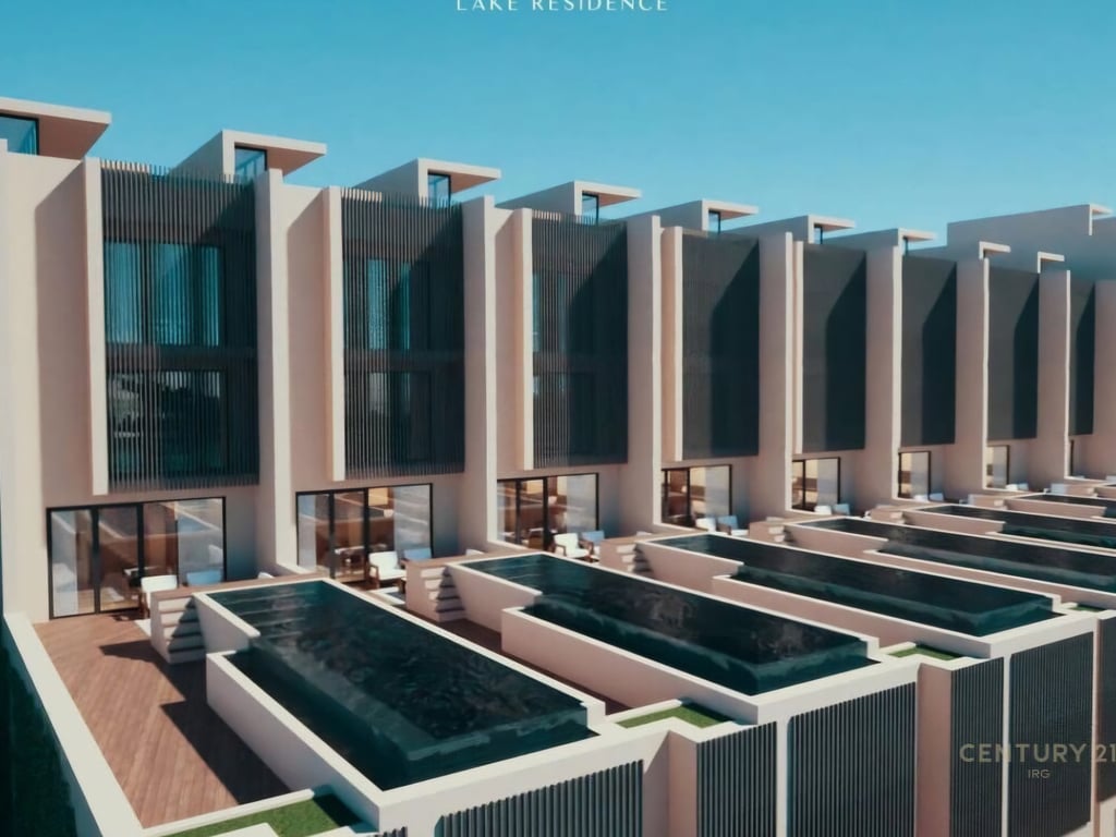 Triplex with Swimming Pool at Swan Residence, Lake of Farka