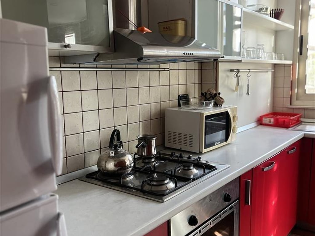 Jepet me qera apartament ne qender te Tiranes