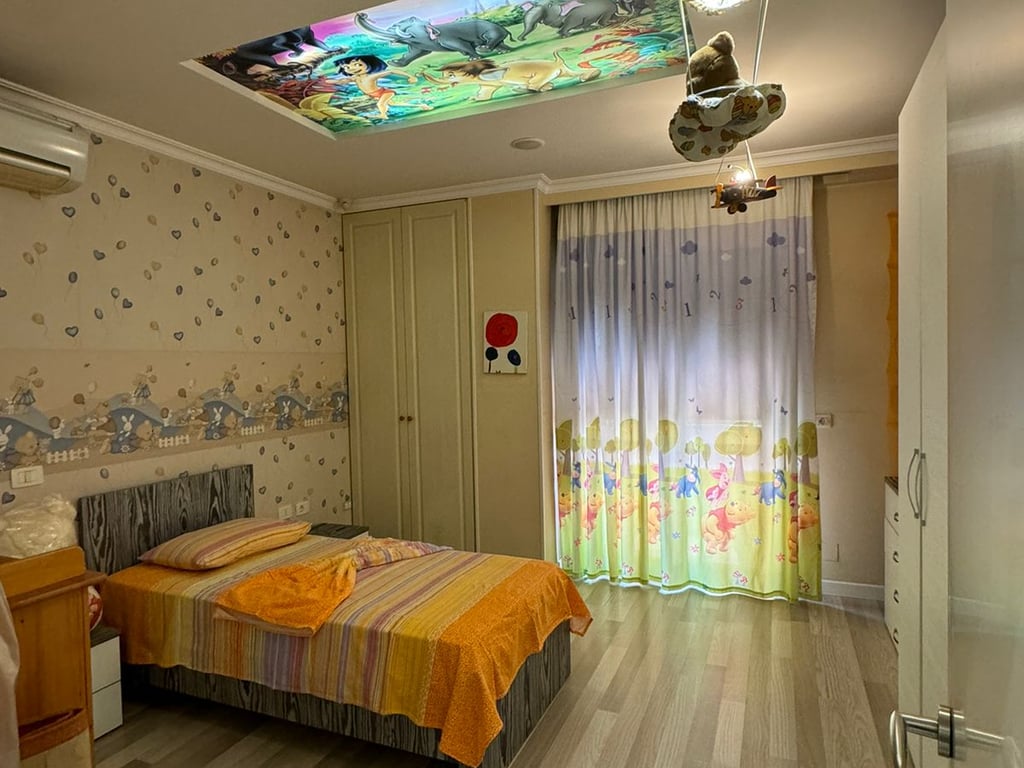 Apartament Me Qera 2+1 Tek Komuna e Parisit (ID B2201285) Tirane