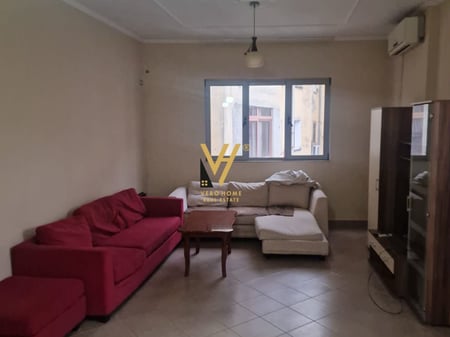 AFFITTASI APPARTAMENTO 3+1+2+BOX A BRRYL A 50.000 LEKË