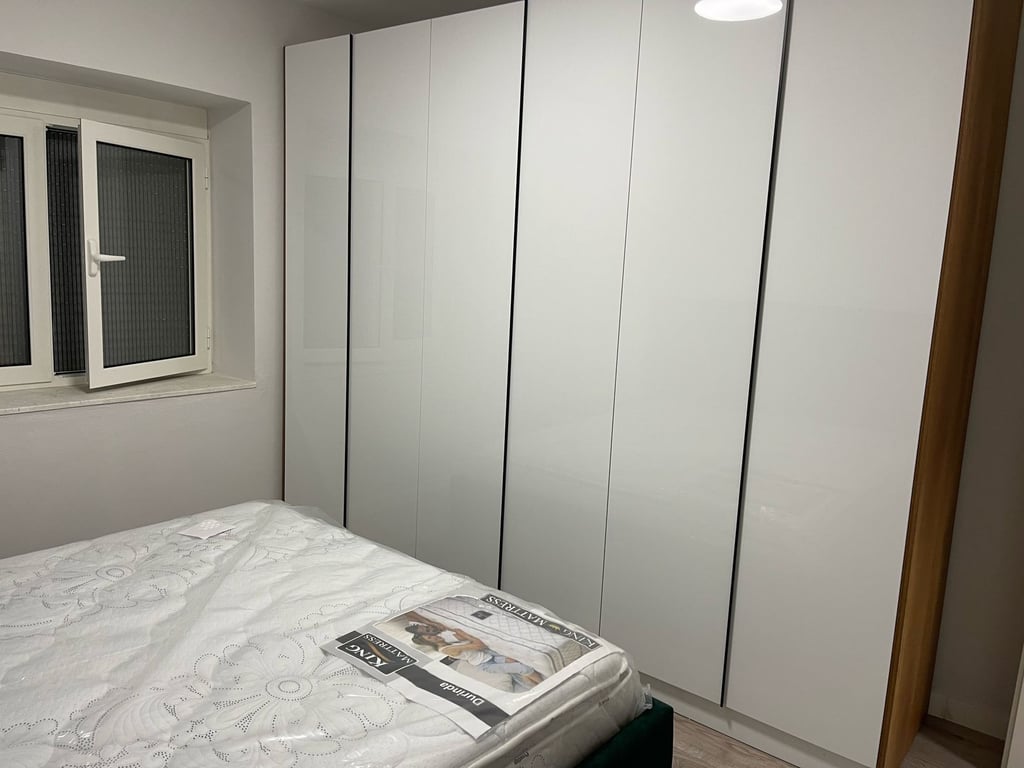Apartament 2+1 me qira tek Xhamia e Tabakeve!