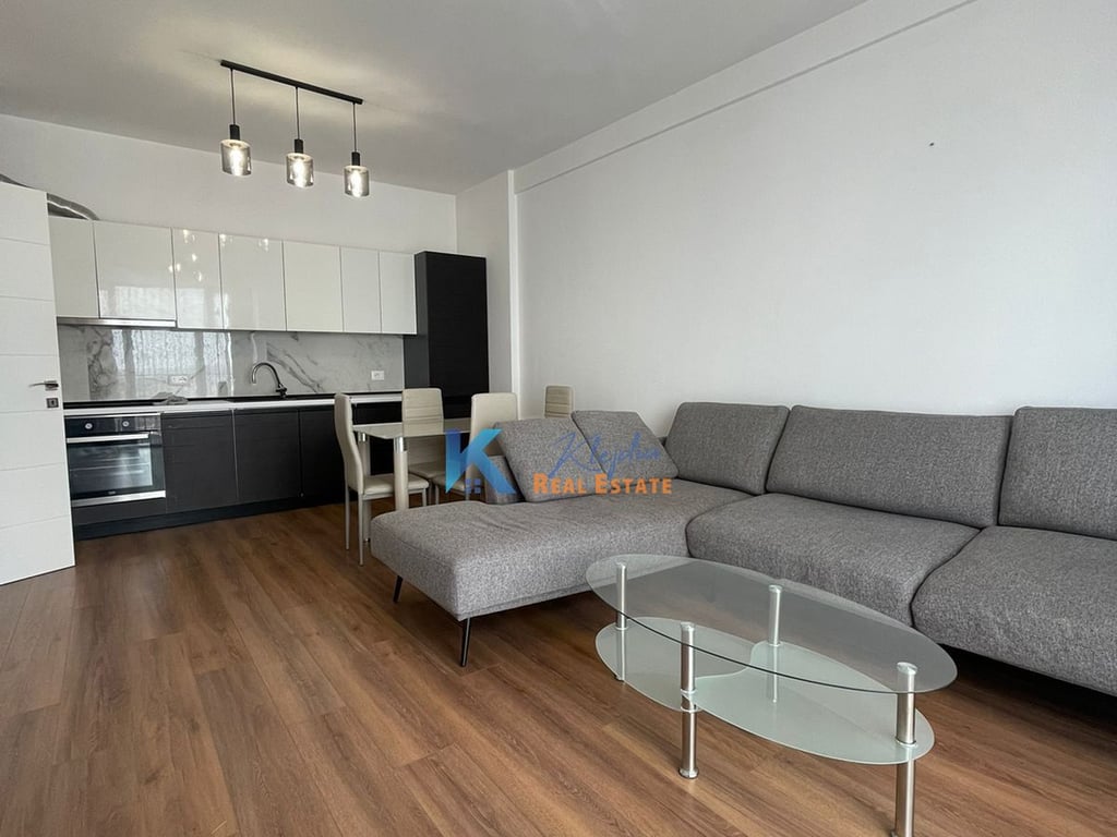 Apartament 1+1 per qira te Kompleksi Arlis, ne rrugen e Dibres