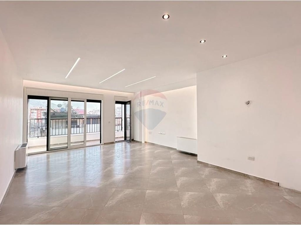 Apartament per shitje, 3+1, Rruga e Kosovareve